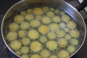 Frying some Luffa/Climbing Okra